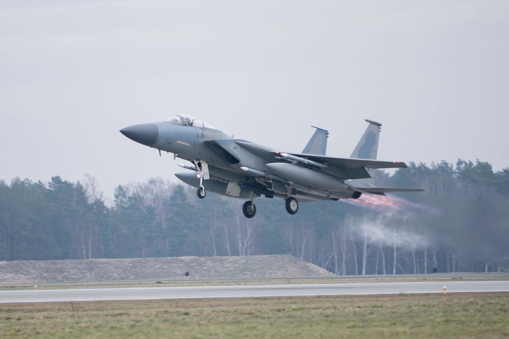 NATO Enhanced Air Policing Begins at Lask