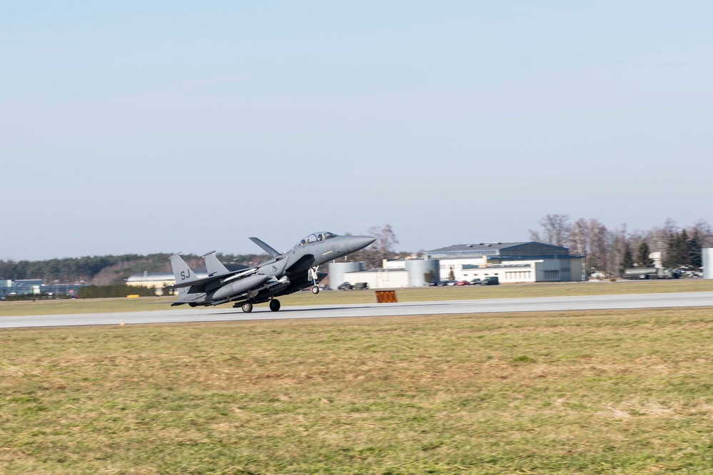 336th Strike Eagles Arrive In Poland