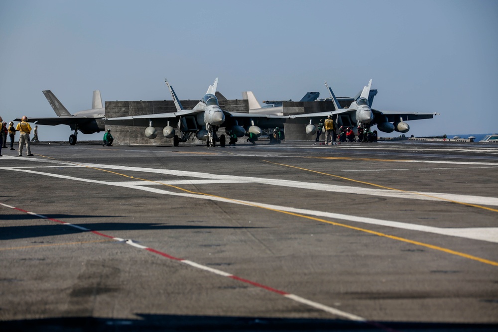 Abraham Lincoln conducts flight operations in support of exercise Jungle Warfare 2022