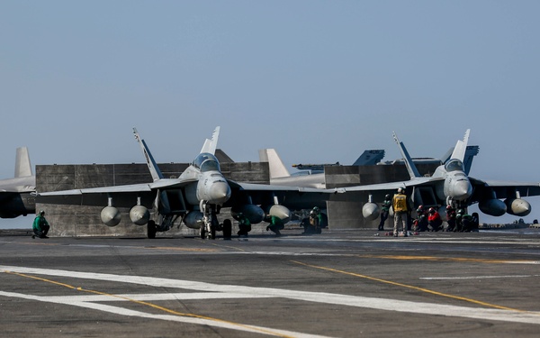 Abraham Lincoln conducts flight operations in support of exercise Jungle Warfare 2022