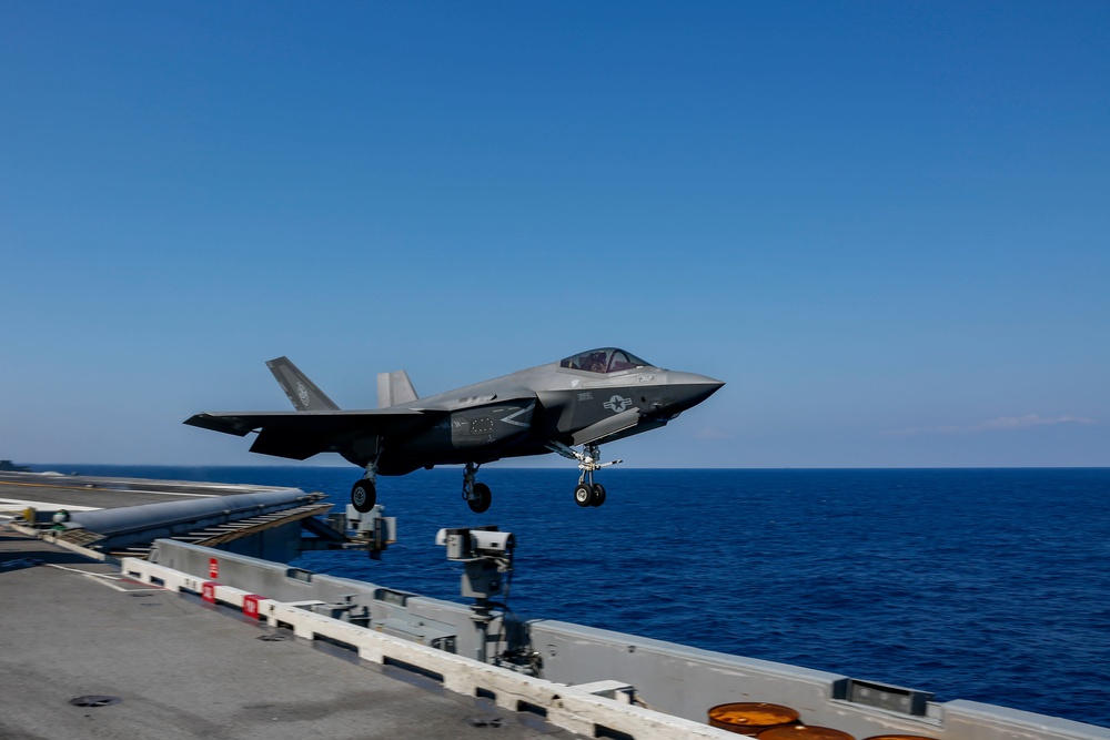 Abraham Lincoln conducts flight operations in support of exercise Jungle Warfare 2022