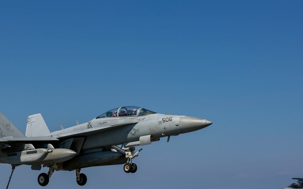 Abraham Lincoln conducts flight operations in support of exercise Jungle Warfare 2022