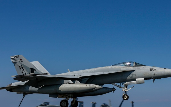 Abraham Lincoln conducts flight operations in support of exercise Jungle Warfare 2022