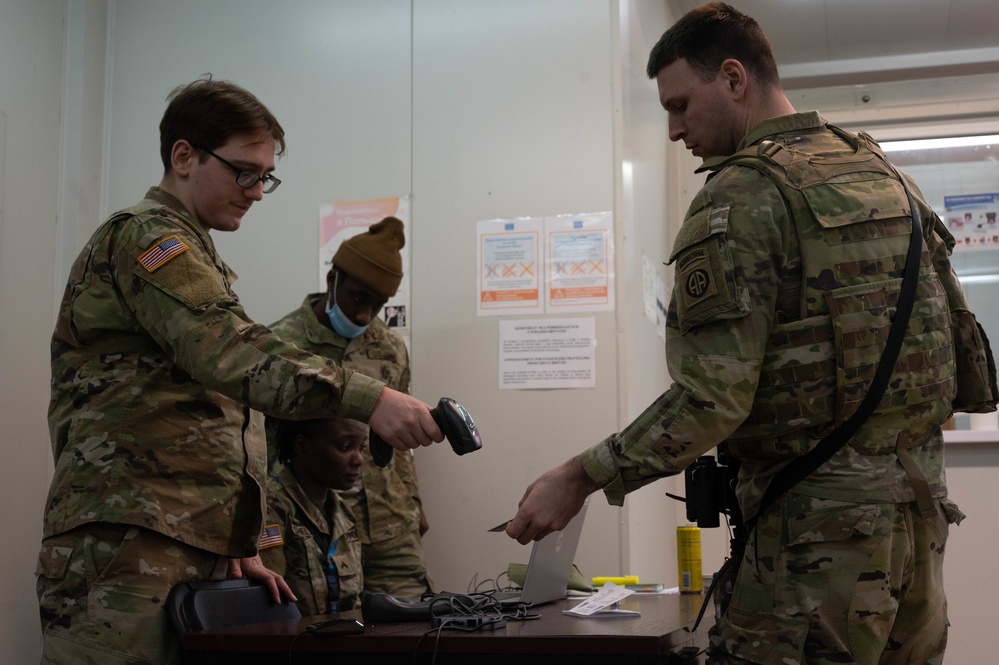 435th AGOW and 521st AMOW operations continue in Poland