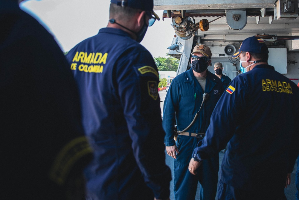 USS Billings Meets with Colombian Navy Ahead of PMAV