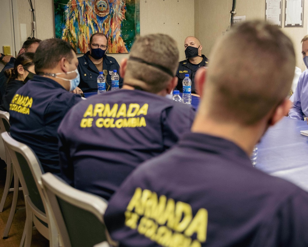 USS Billings Meets with Colombian Navy Ahead of PMAV