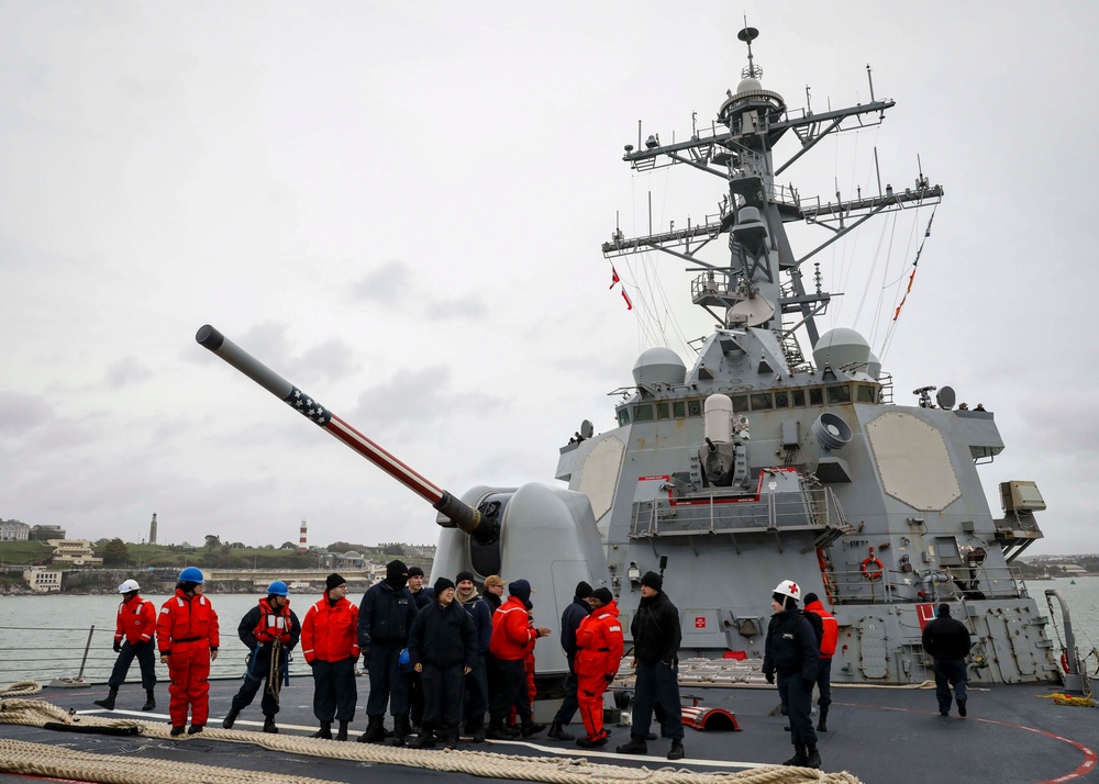 USS Porter (DDG 78) Visits Plymouth