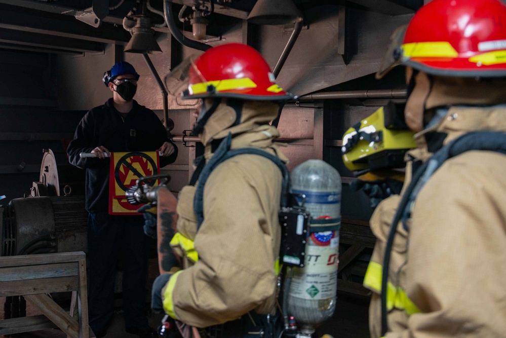 Dvids - Images - Damage Control Drill [image 8 Of 9]