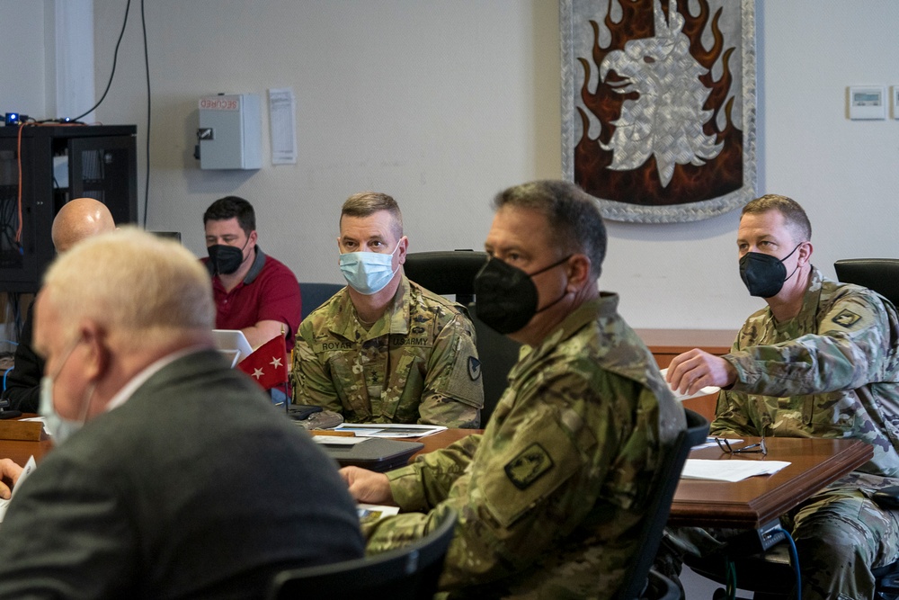 Leadership and Soldiers discuss aviation assets