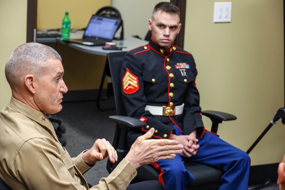 MCRC Commanding General Visits RS Lansing