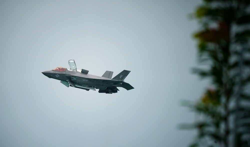 U.S. Military showcases airpower at the Singapore Airshow