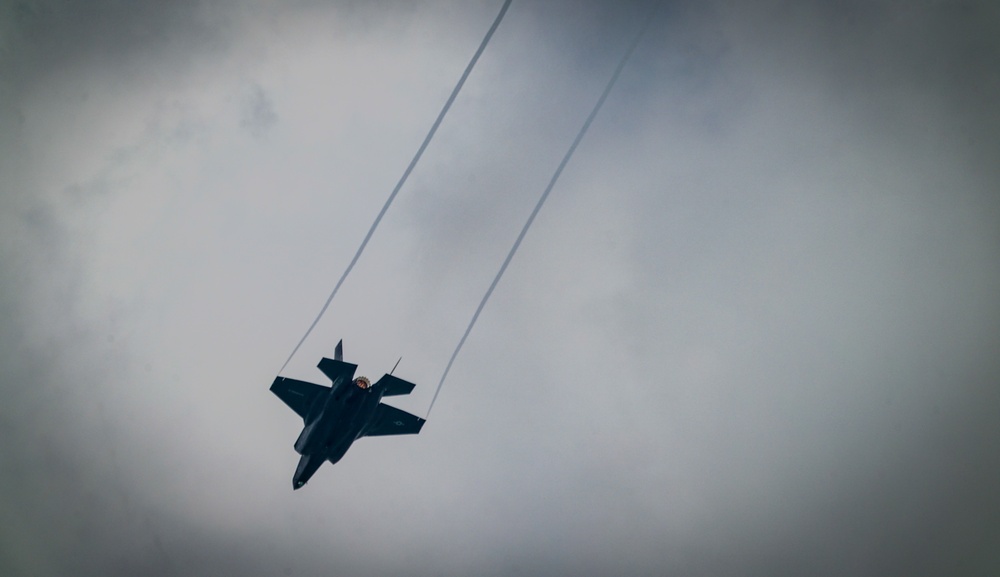 U.S. Military showcases airpower at the Singapore Airshow