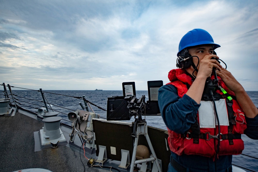 Spruance conducts RAS with USNS Yukon