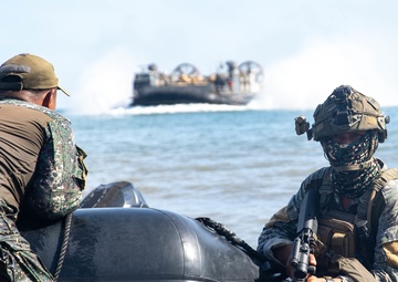 11th MEU and Armed Forces of the Philippines conduct a rehearsal for an amphibious assault in support of MAREX 22 PH