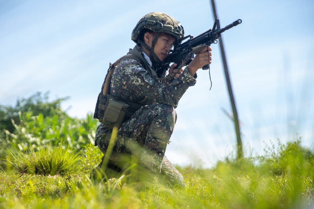 11th MEU and Armed Forces of the Philippines conduct a rehearsal for an amphibious assault in support of MAREX 22 PH