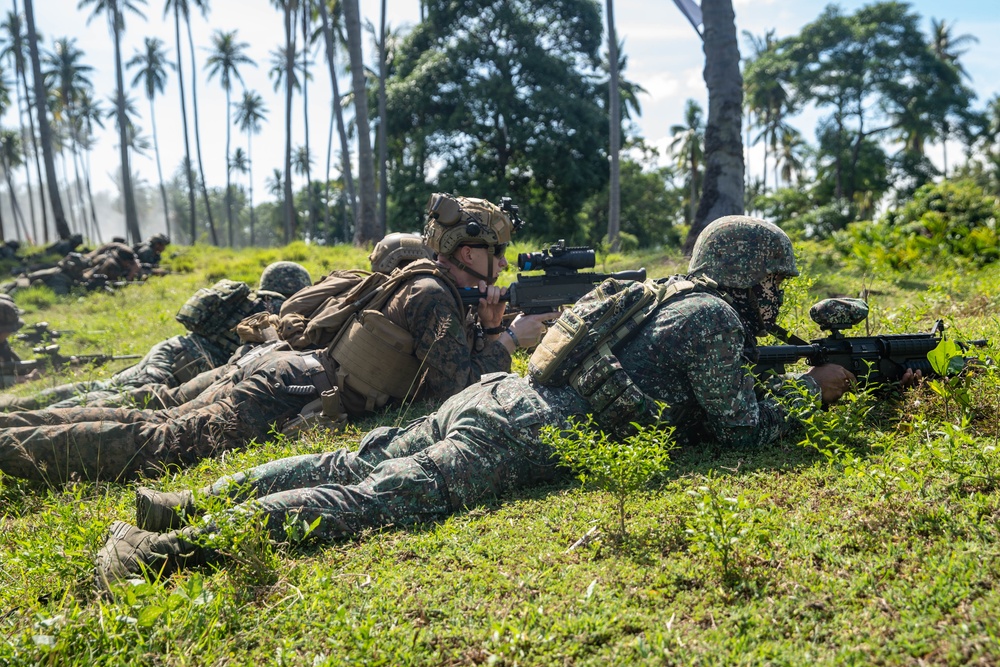 11th MEU and Armed Forces of the Philippines conduct a rehearsal for an amphibious assault in support of MAREX 22 PH