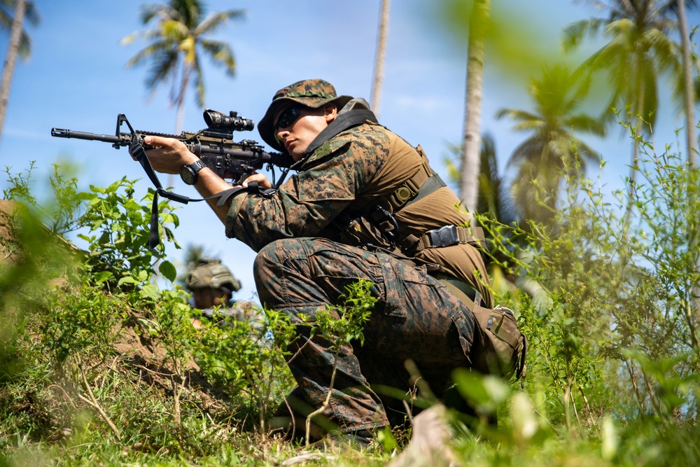 11th MEU and Armed Forces of the Philippines conduct a rehearsal for an amphibious assault in support of MAREX 22 PH