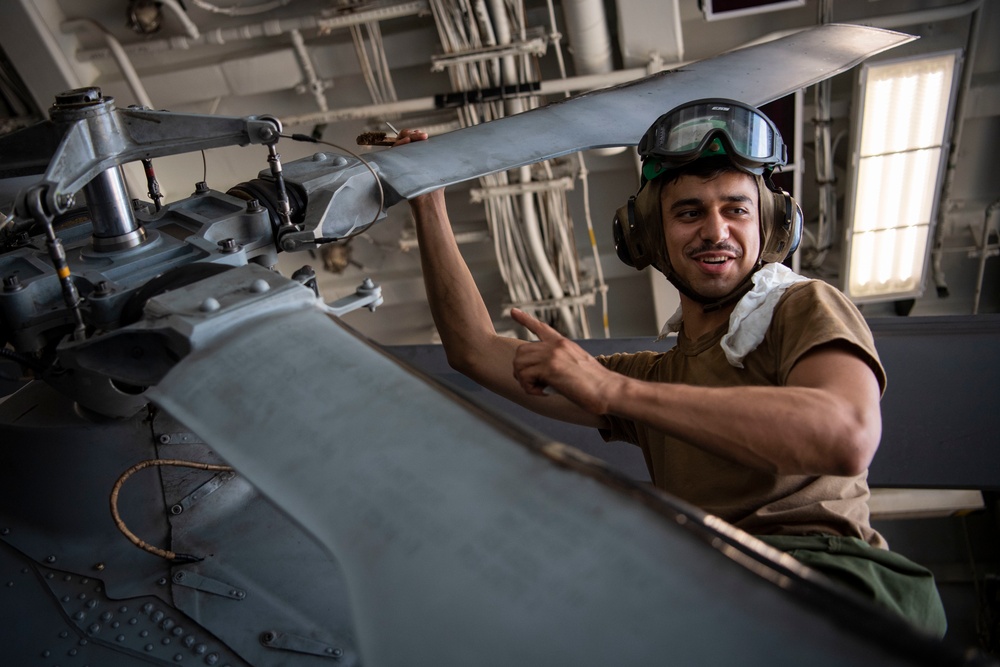 HSM-51 Conducts Maintenance Aboard USS Dewey