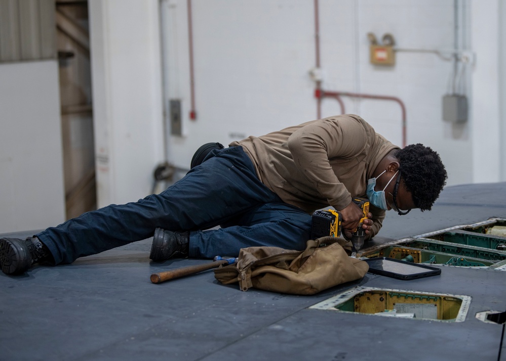 Egress, PHASE work on F-15E Strike Eagle