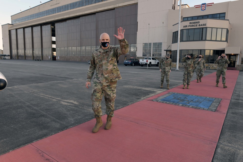 Gen. Bunch Visits Robins AFB