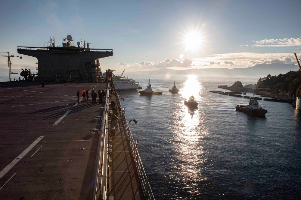 USS Hershel "Woody" Williams (ESB 4)