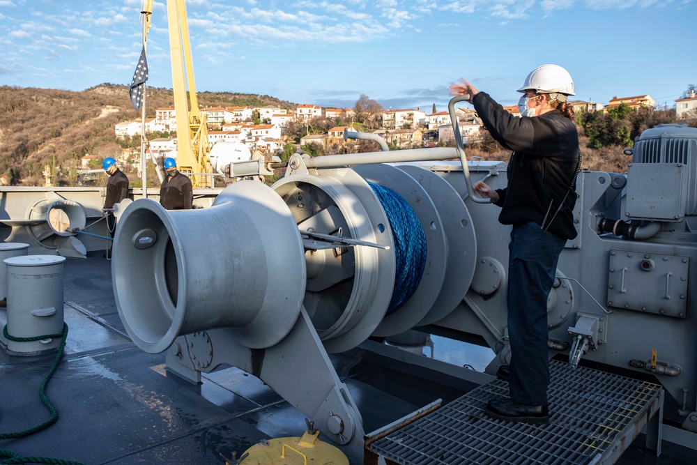 USS Hershel "Woody" Williams (ESB 4)