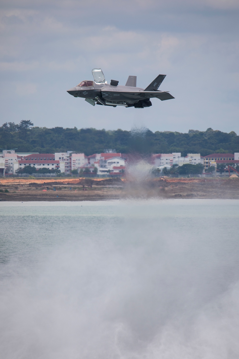 Singapore Airshow 2022: The Bats Take Flight