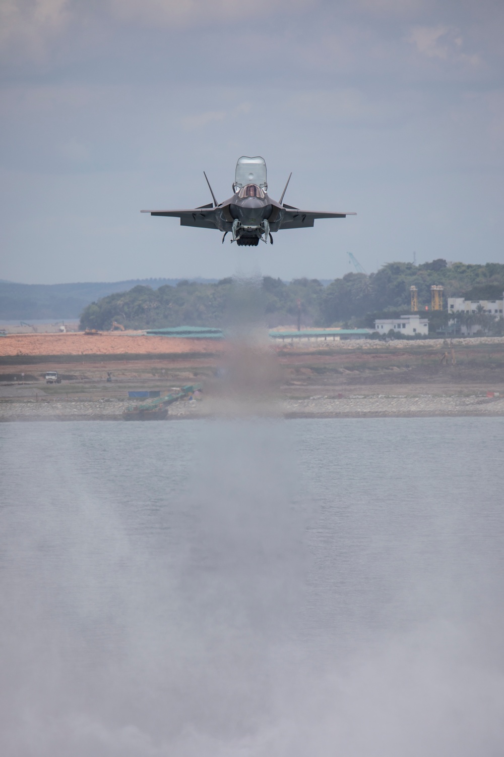 Singapore Airshow 2022: The Bats Take Flight