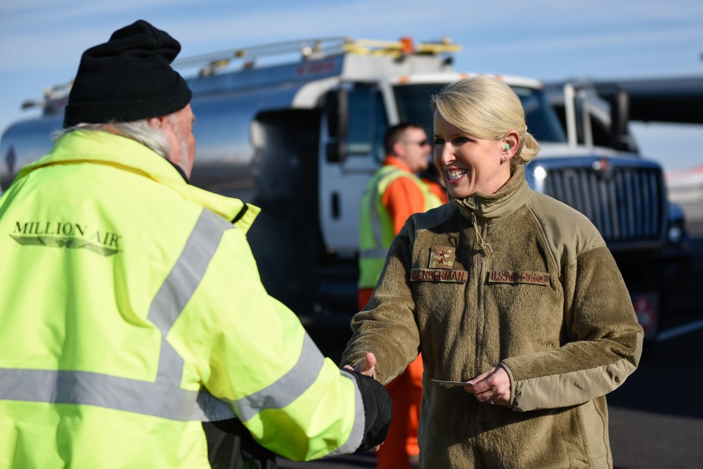 Maj. Gen. Lenderman Visits Team Fairchild