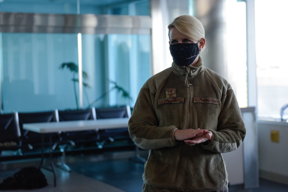 Maj. Gen. Lenderman Visits Team Fairchild