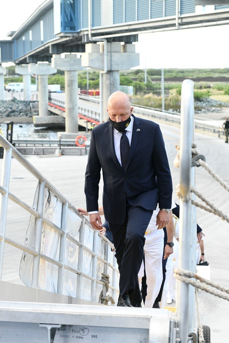 Australia Minister of Defence Visits Sampson