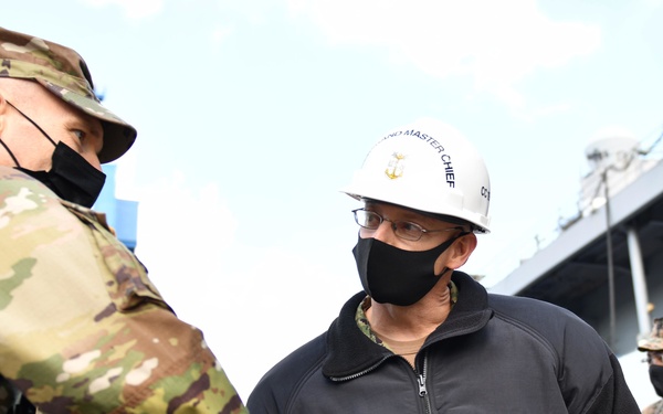 Tour aboard USS Blue Ridge