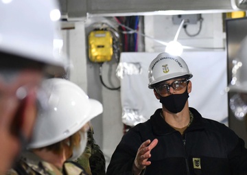 Tour aboard USS Blue Ridge