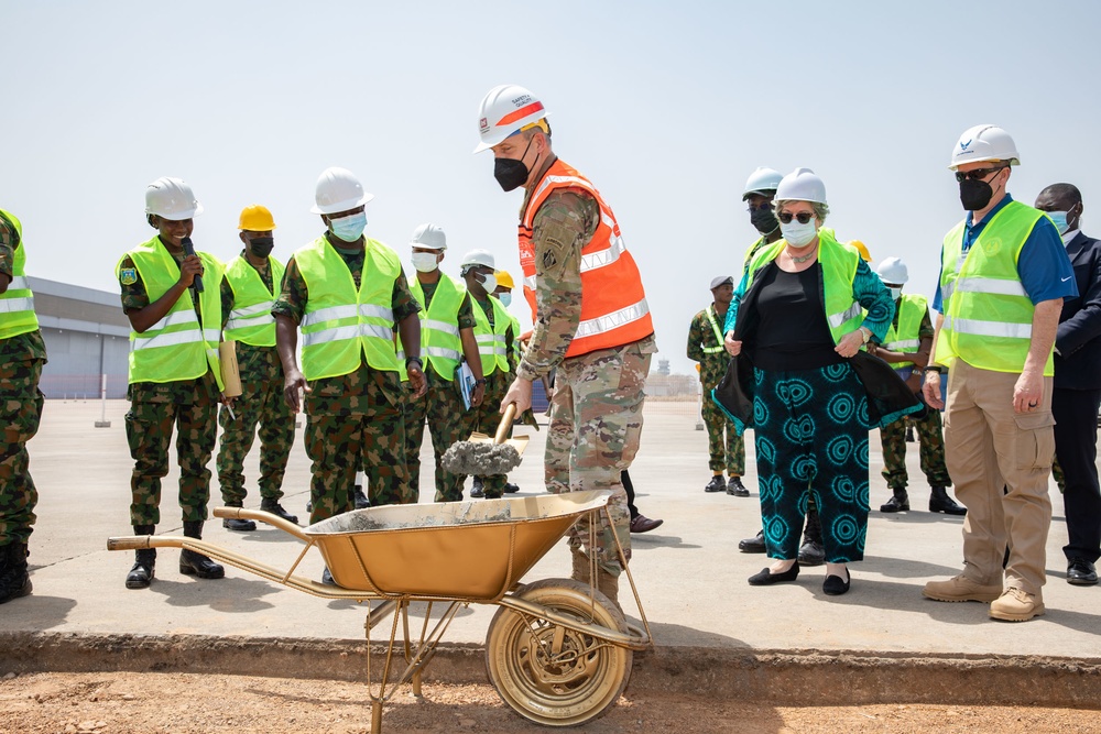 U.S. Army Corps of Engineers, U.S. Air Force and U.S. Ambassador Leonard Join Nigerian Air Force for Groundbreaking Ceremony for A-29 Super Tucano Support Facilities