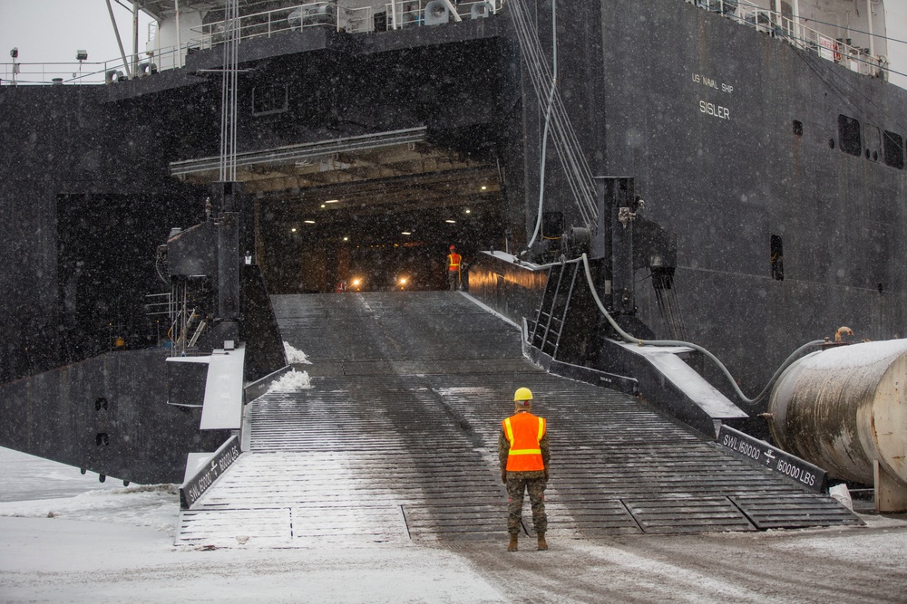 II MEF Marines offload the USNS Sisler for Ex CR22