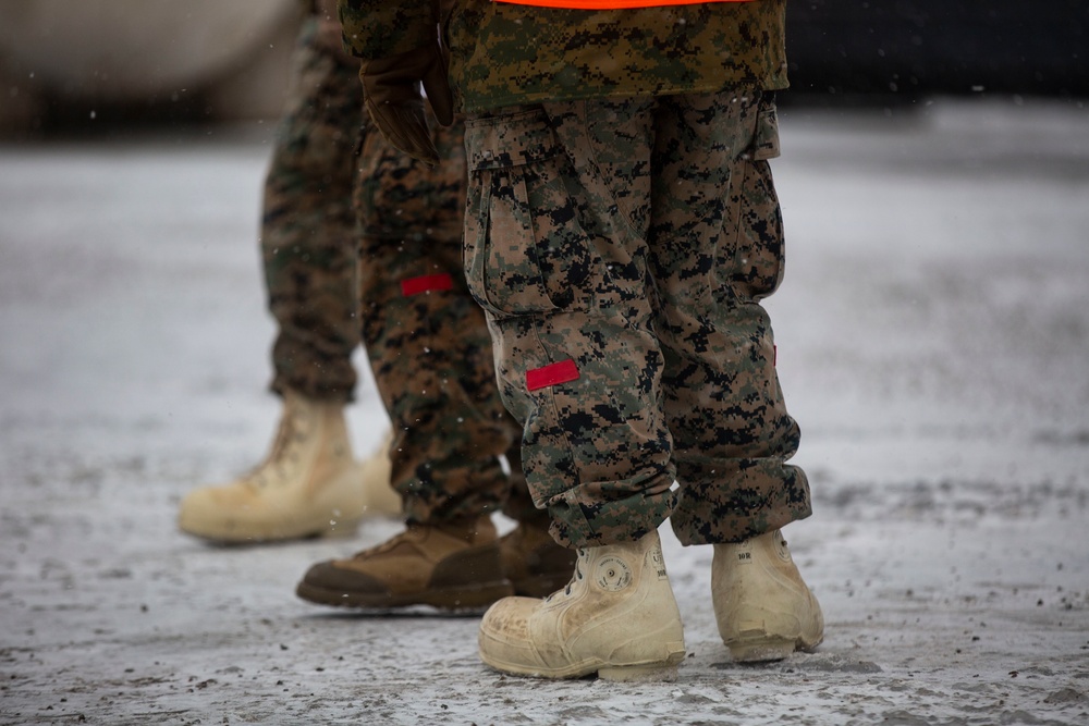 II MEF Marines offload the USNS Sisler for Ex CR22