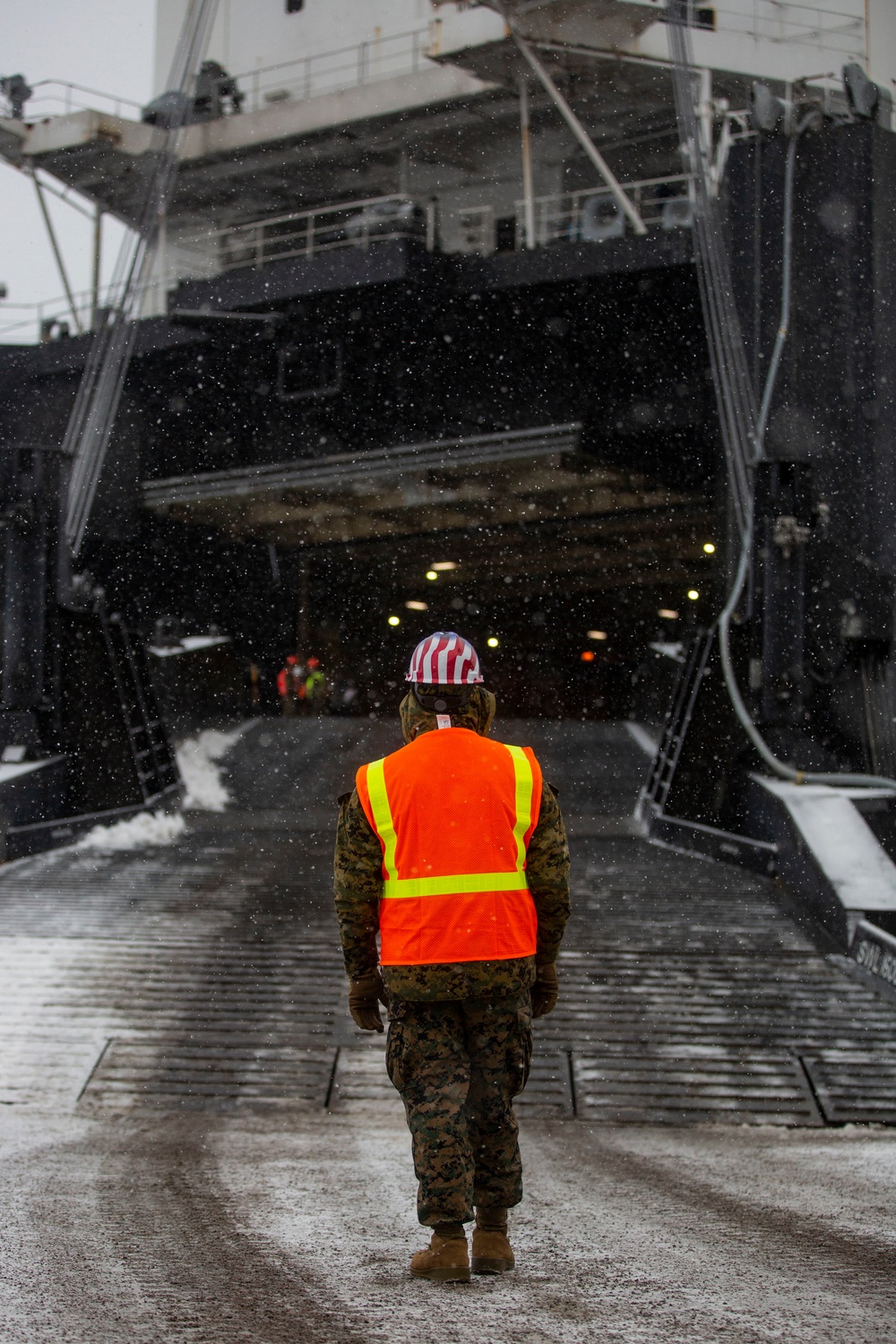 II MEF Marines offload the USNS Sisler for Ex CR22