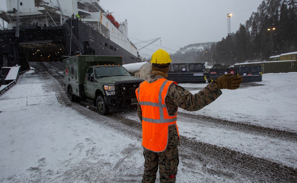 II MEF Marines offload the USNS Sisler for Ex CR22