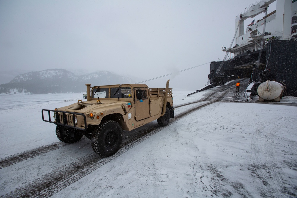 II MEF Marines offload the USNS Sisler for Ex CR22