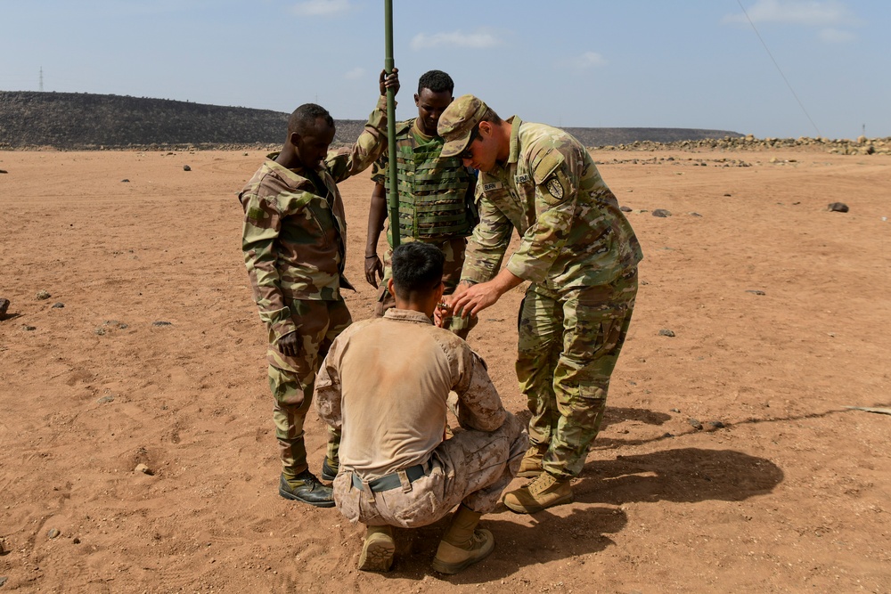 Marines, Soldiers conduct C2 Exercise