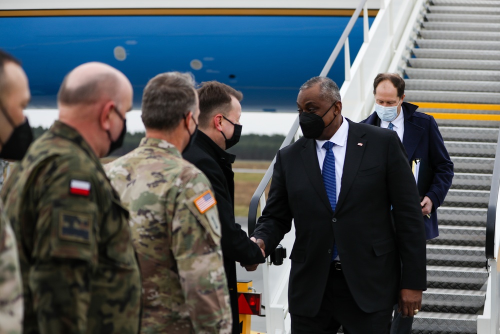 Secretary Austin arrives in Poland