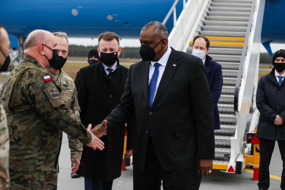 Secretary Austin arrives in Poland