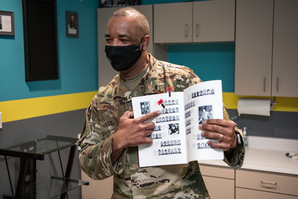 Lt. Gen. Richard W. Scobee visits Travis Air Force Base, CA