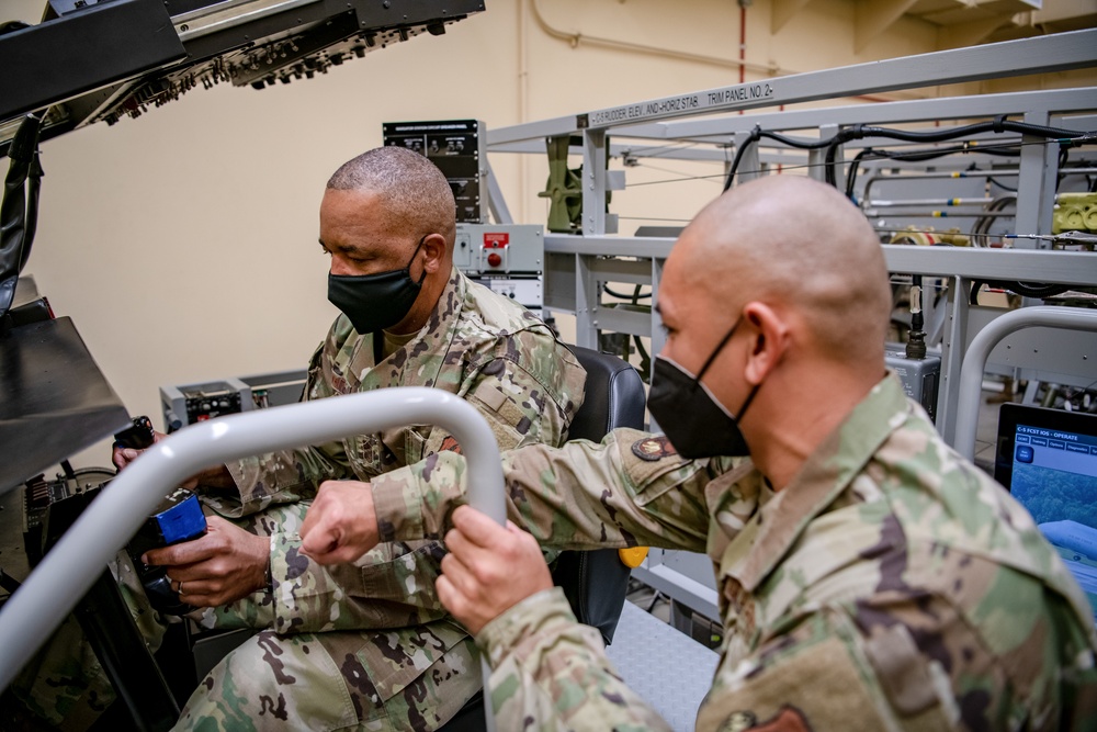 Lt. Gen. Richard W. Scobee visits Travis Air Force Base, CA