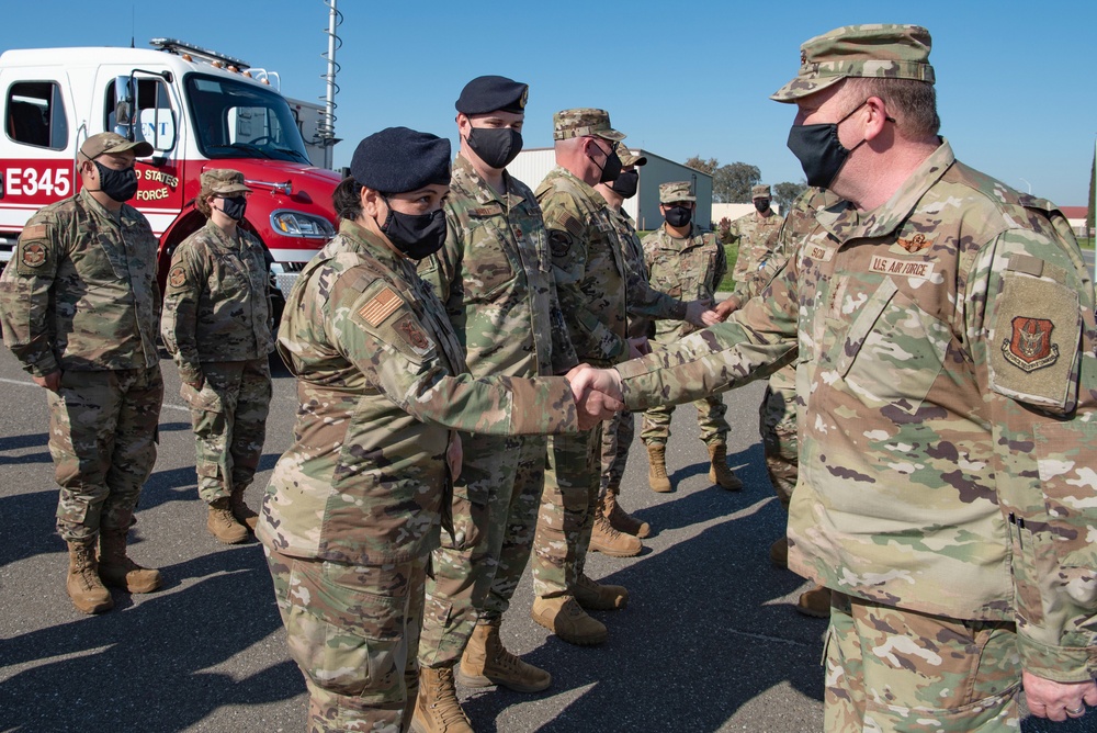 Lt. Gen. Richard W. Scobee visits Travis Air Force Base, CA
