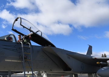 104th Fighter Wing takes Springfield Thunderbirds jerseys for a flight