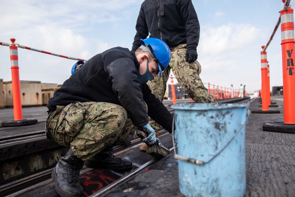 USS Ronald Reagan (CVN 76) Catapult Maintenance