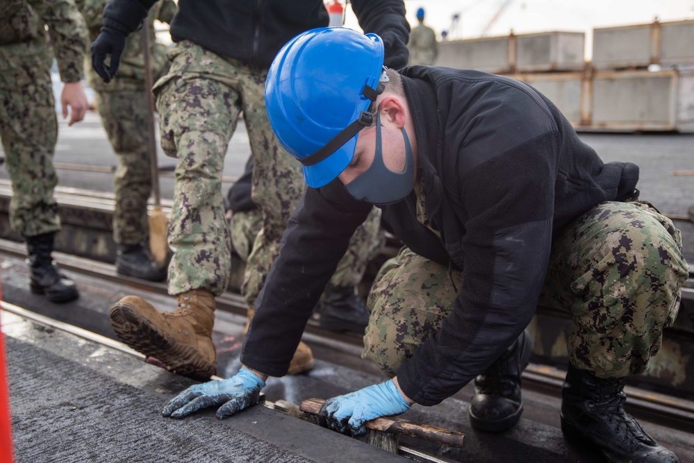 USS Ronald Reagan (CVN 76) Catapult Maintenance