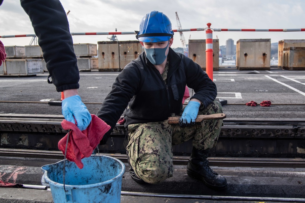 USS Ronald Reagan (CVN 76) Catapult Maintenance