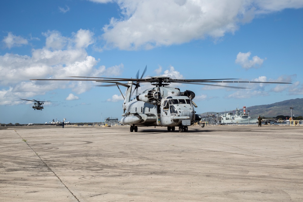 HMH-463 Pier Fly-on for Deployment for Training and Deactivation